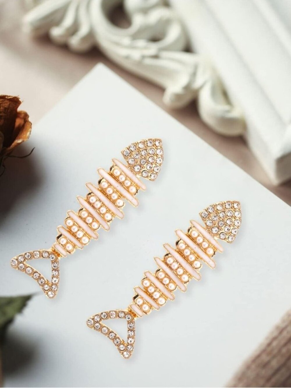 Golden Sardinia Fishbone Earrings with Crystal Pearl